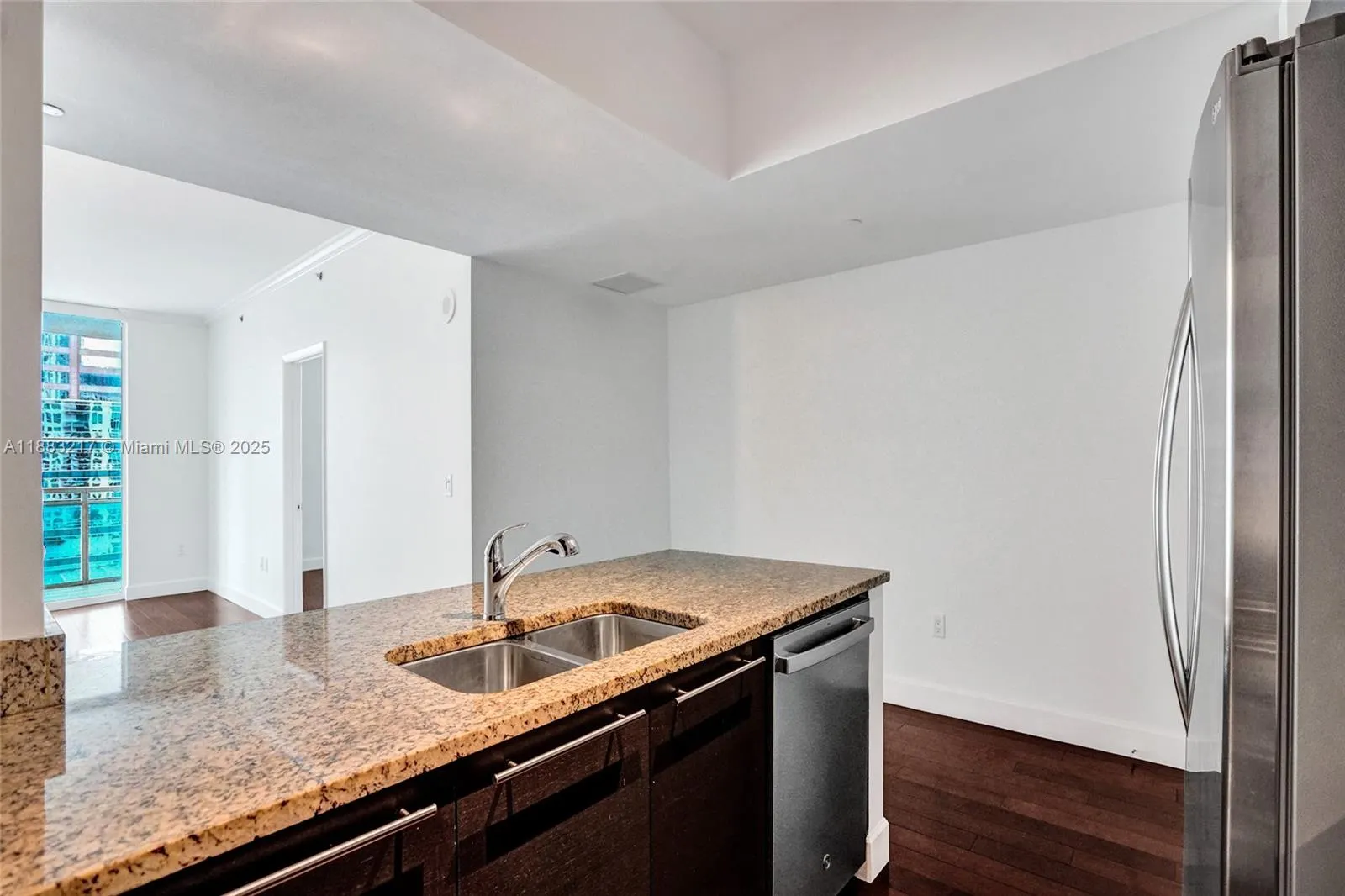 950 Brickell Bay Dr, #1704