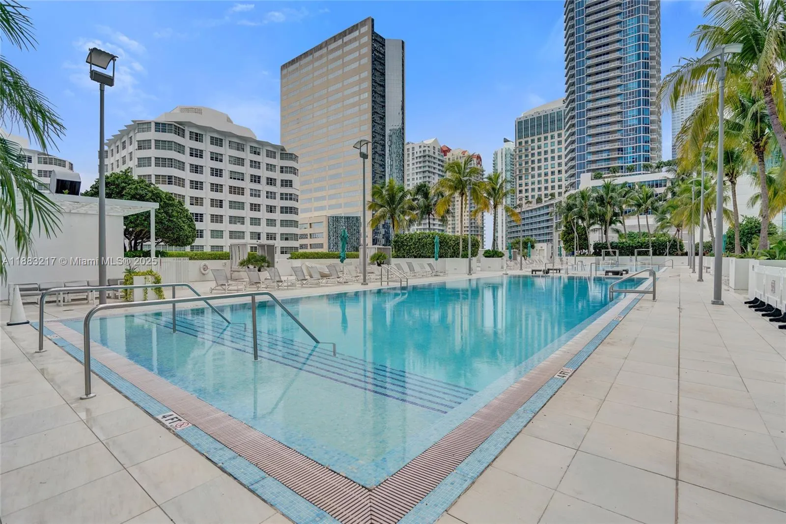 950 Brickell Bay Dr, #1704