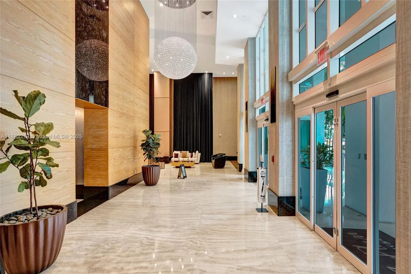 950 Brickell Bay Dr, #1704