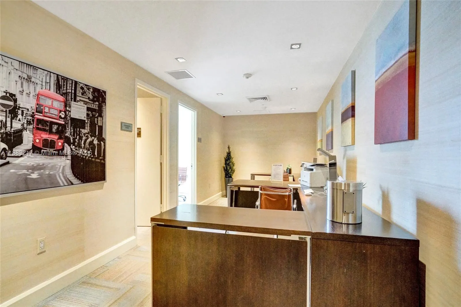 950 Brickell Bay Dr, #1704