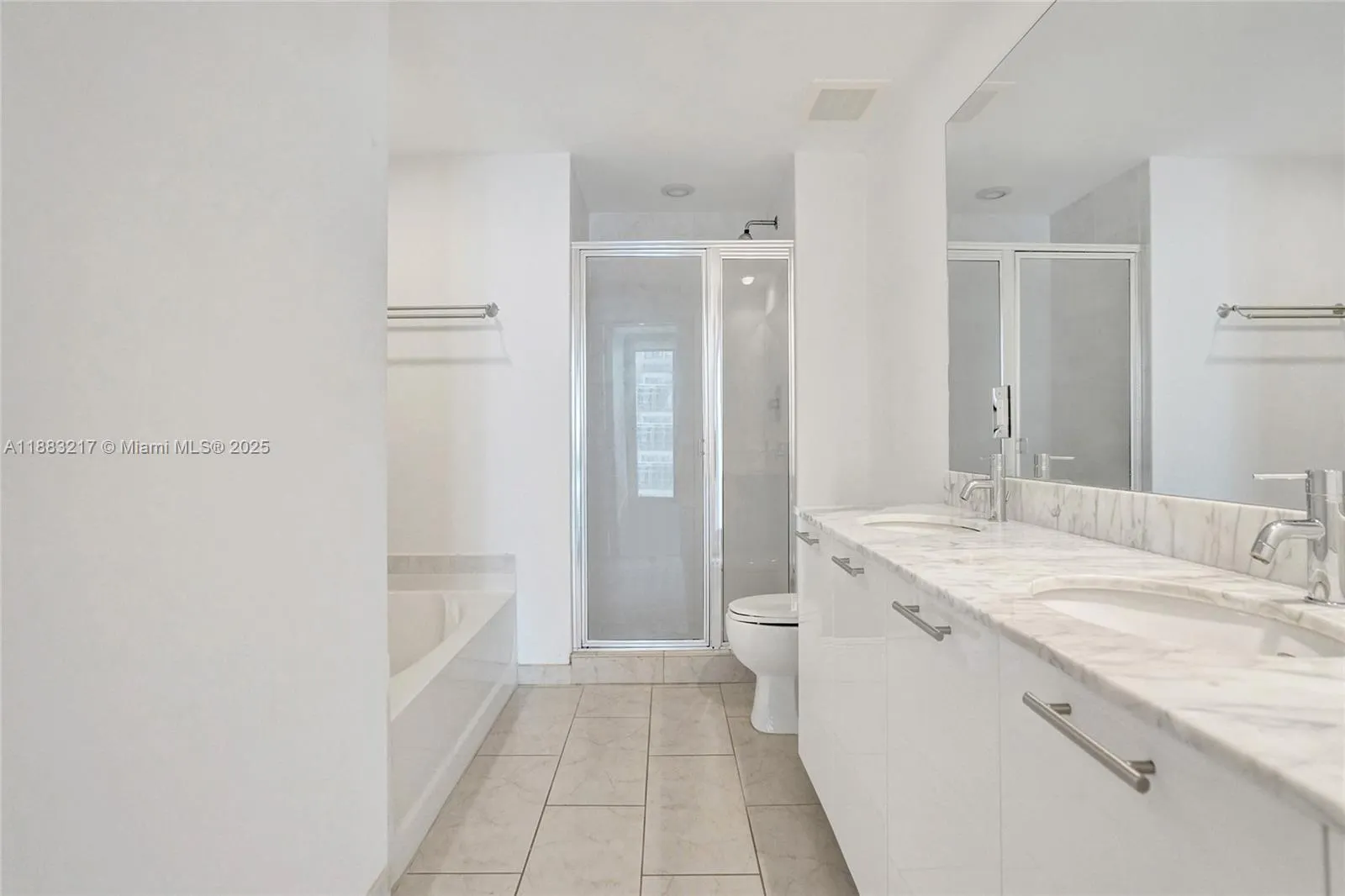 950 Brickell Bay Dr, #1704