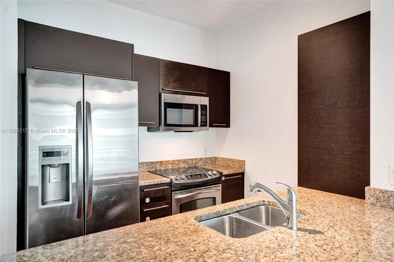 950 Brickell Bay Dr, #1704