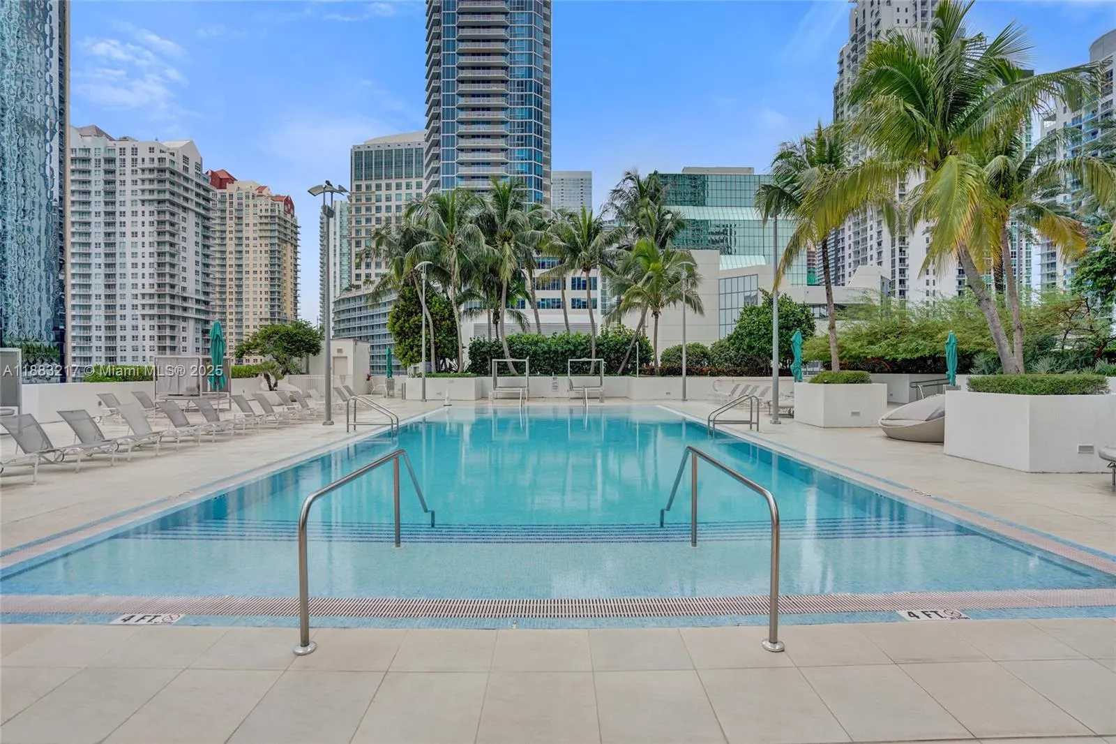 950 Brickell Bay Dr, #1704
