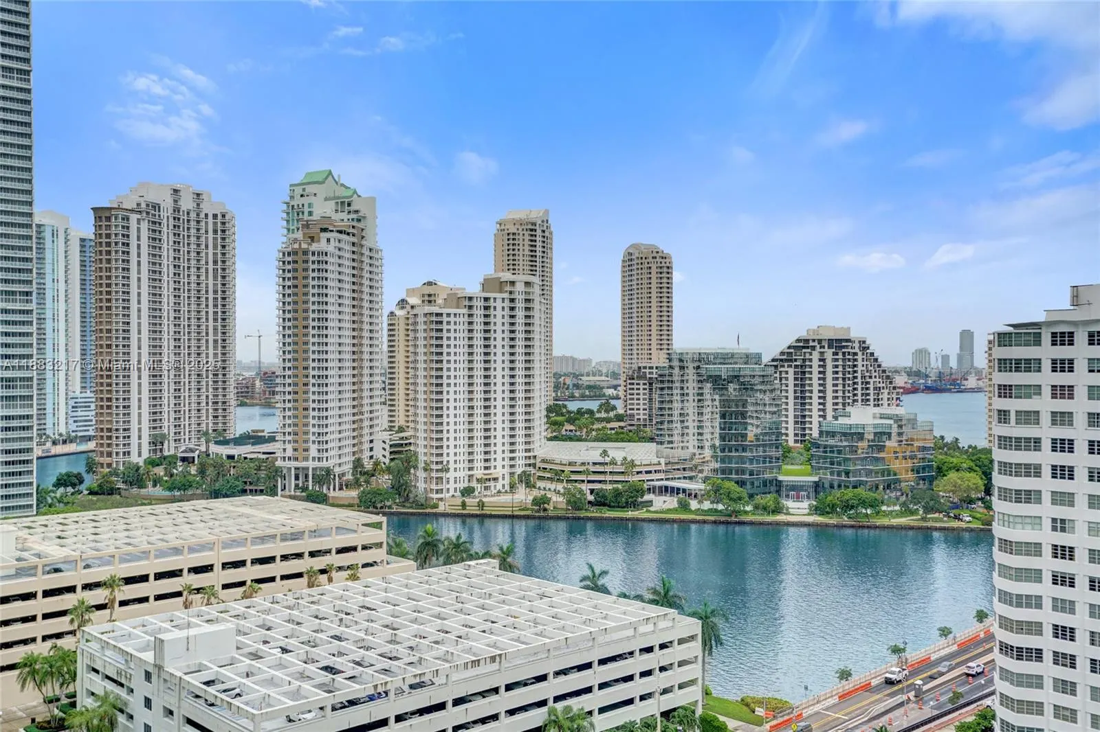 950 Brickell Bay Dr, #1704