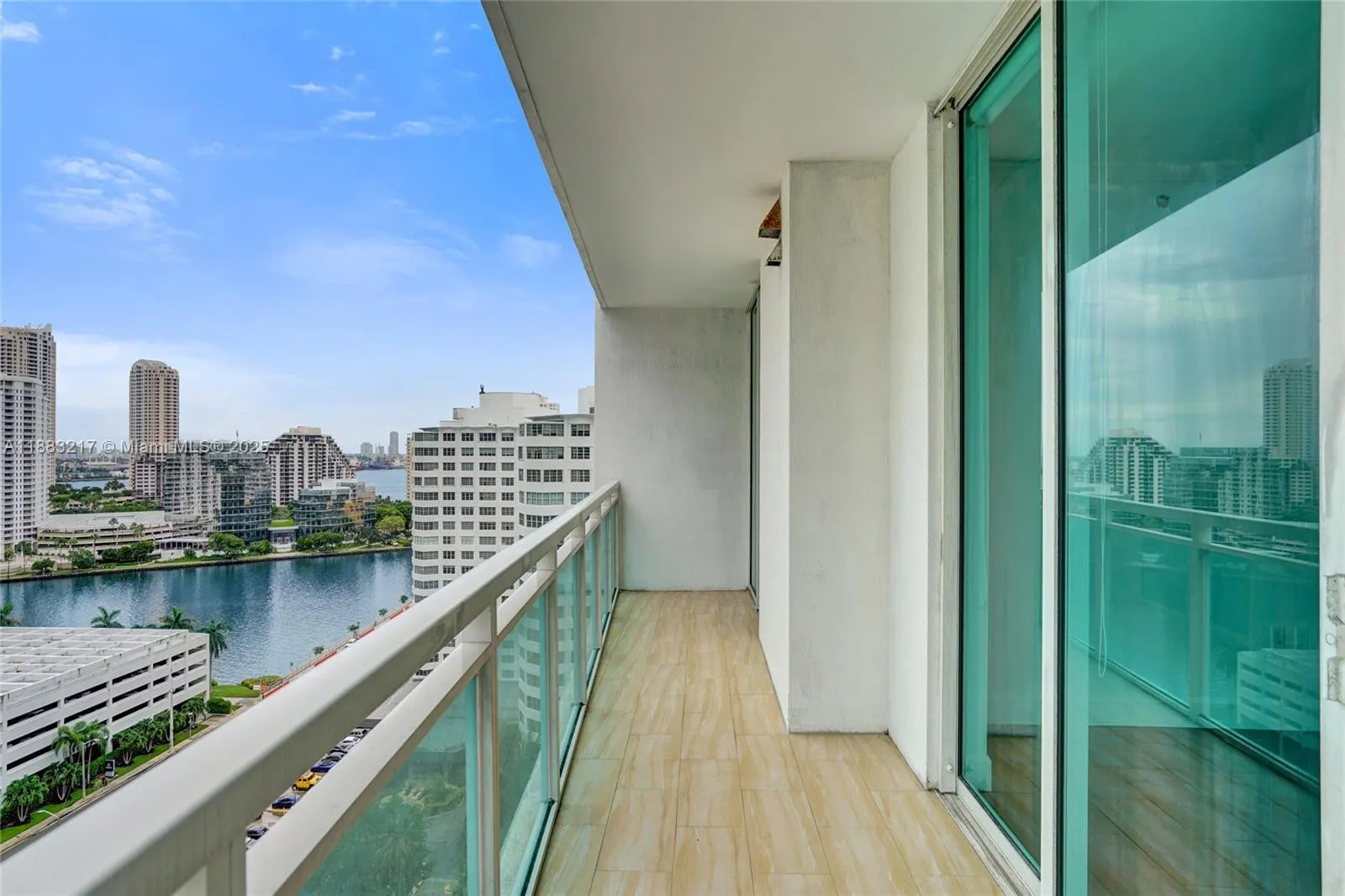 950 Brickell Bay Dr, #1704