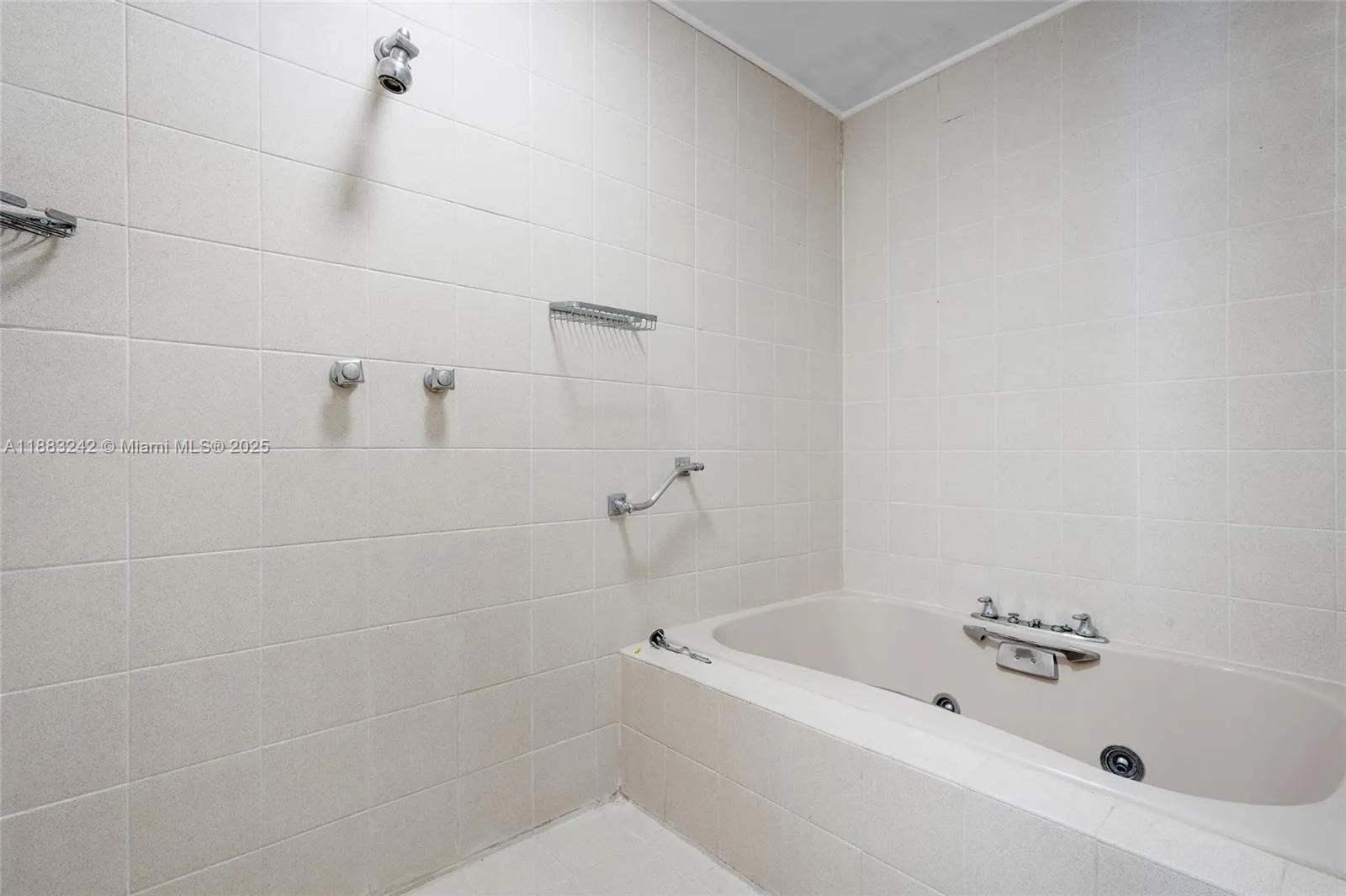 5810 Maggiore St, #5810