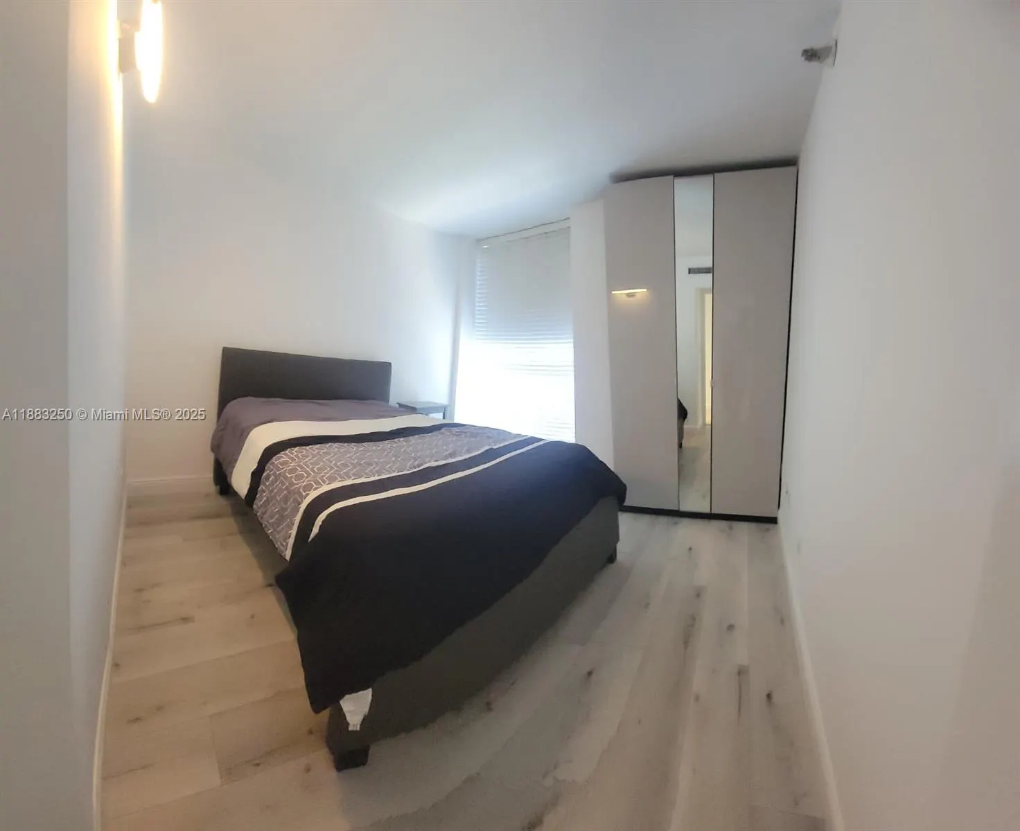 3200 Collins Ave, #6-5