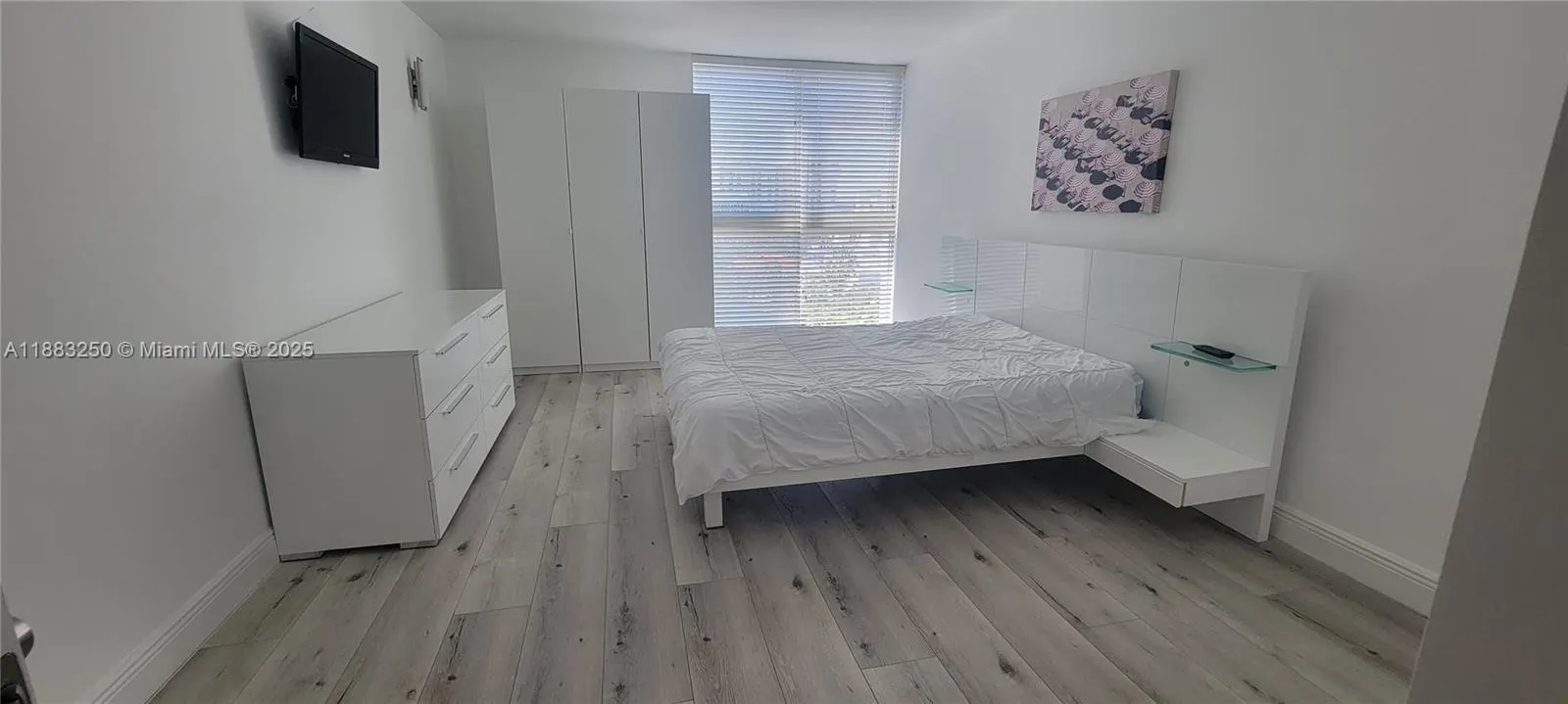 3200 Collins Ave, #6-5