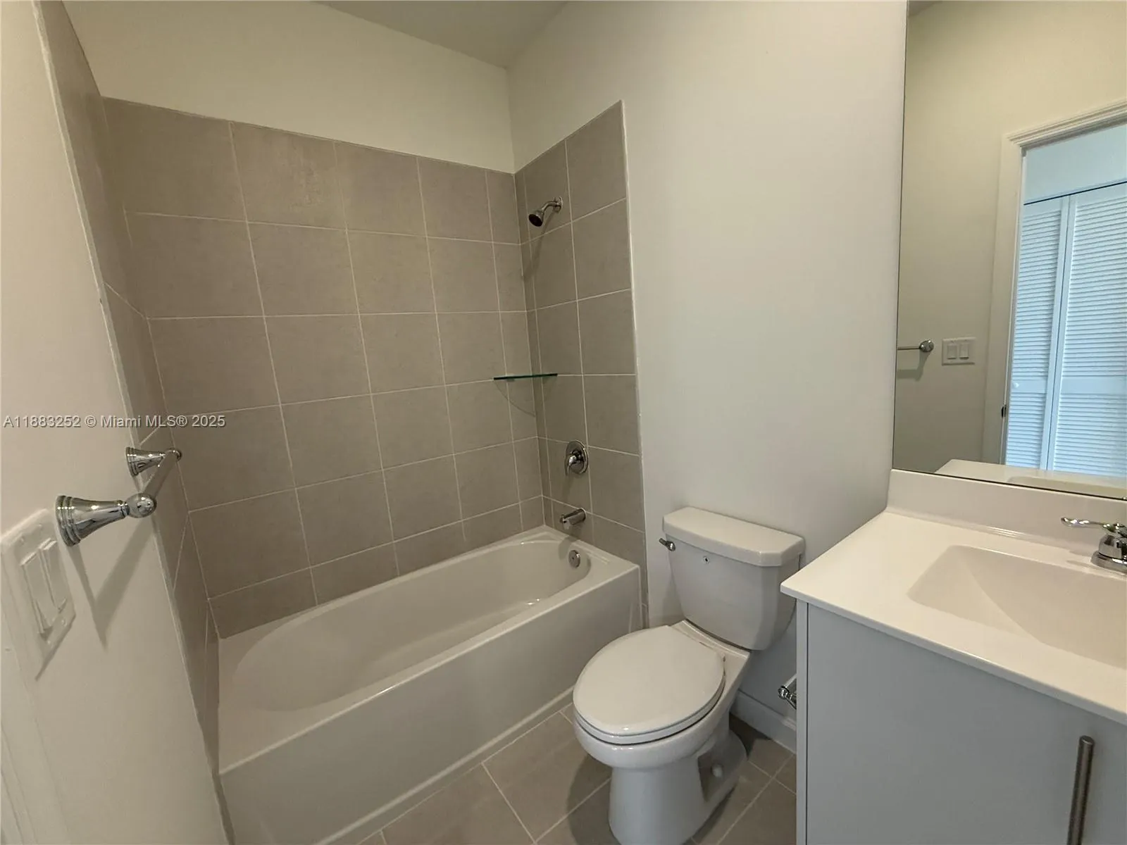 2844 SE 26th Ter, #0