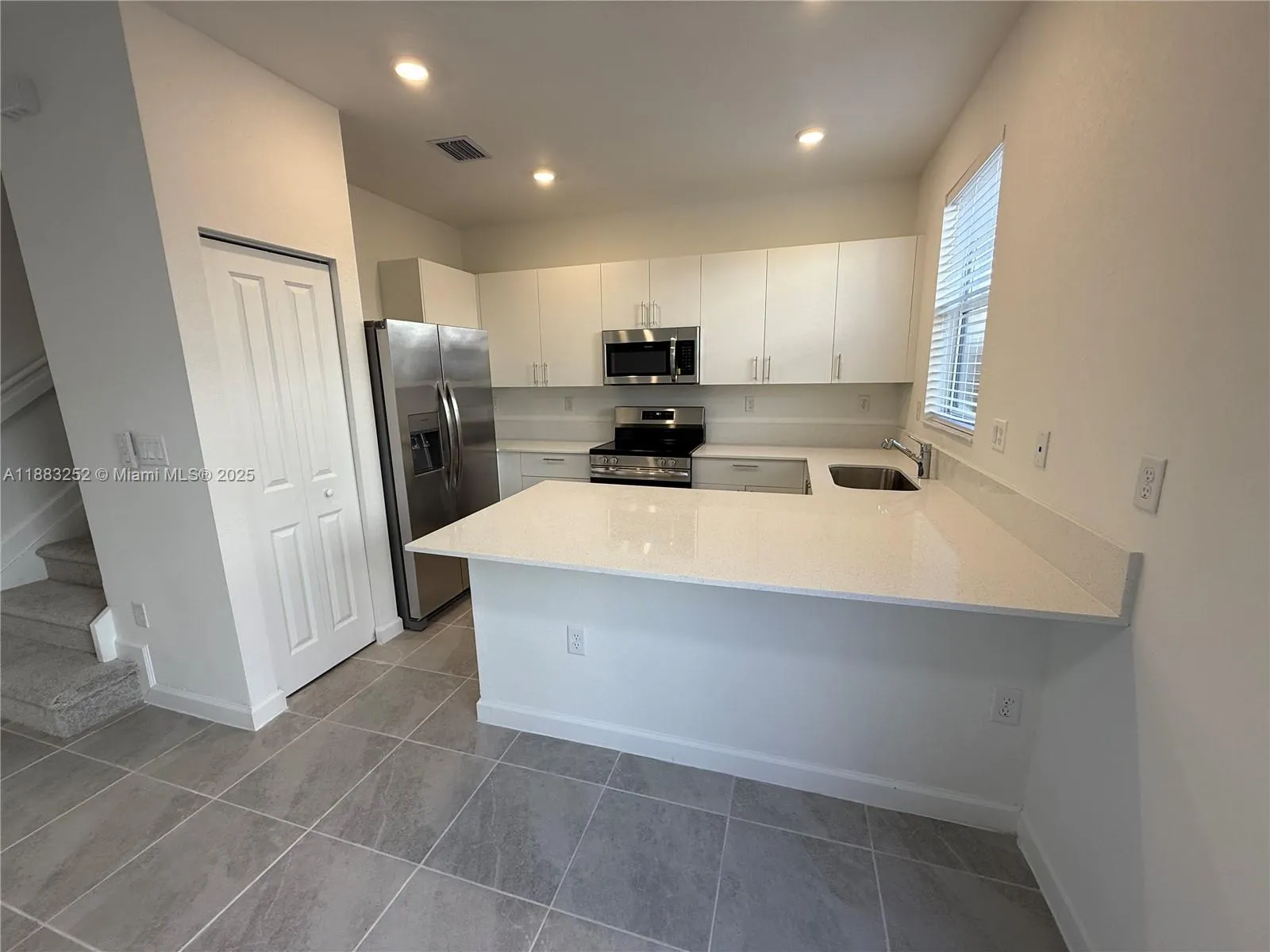 2844 SE 26th Ter, #0