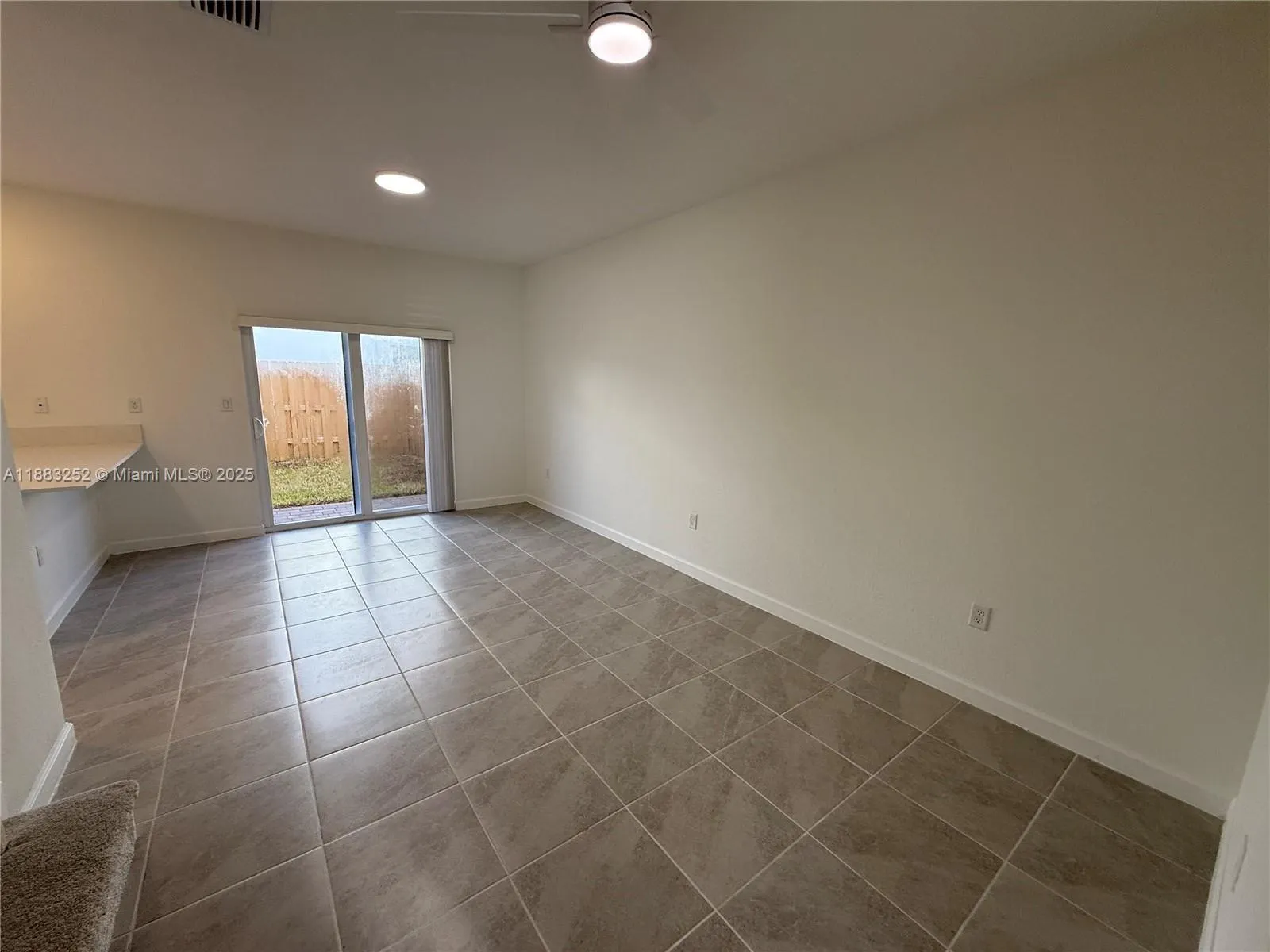 2844 SE 26th Ter, #0