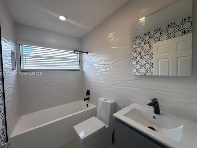 8557 Windy Cir, #1