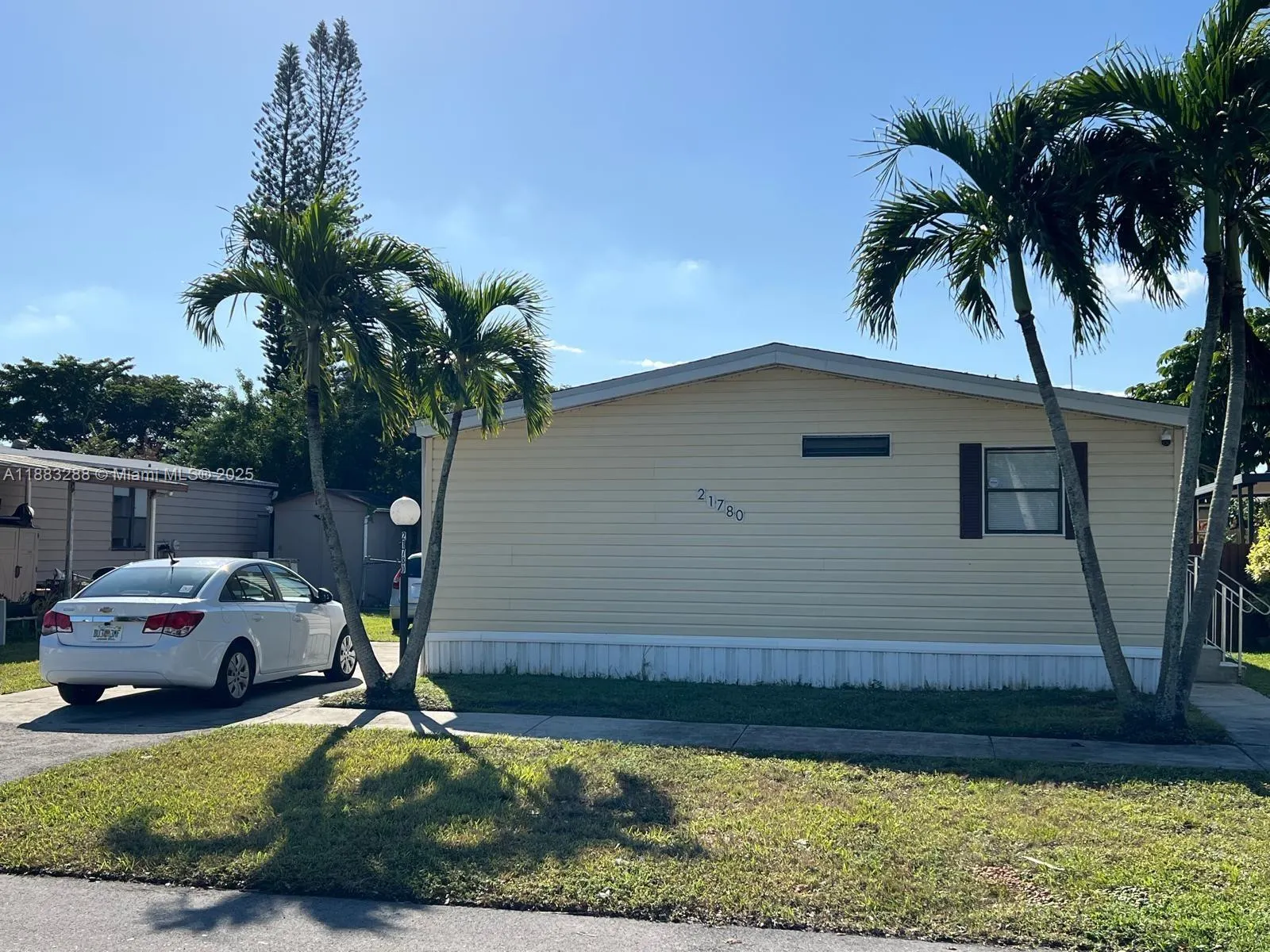 21780 NW 2nd Ct