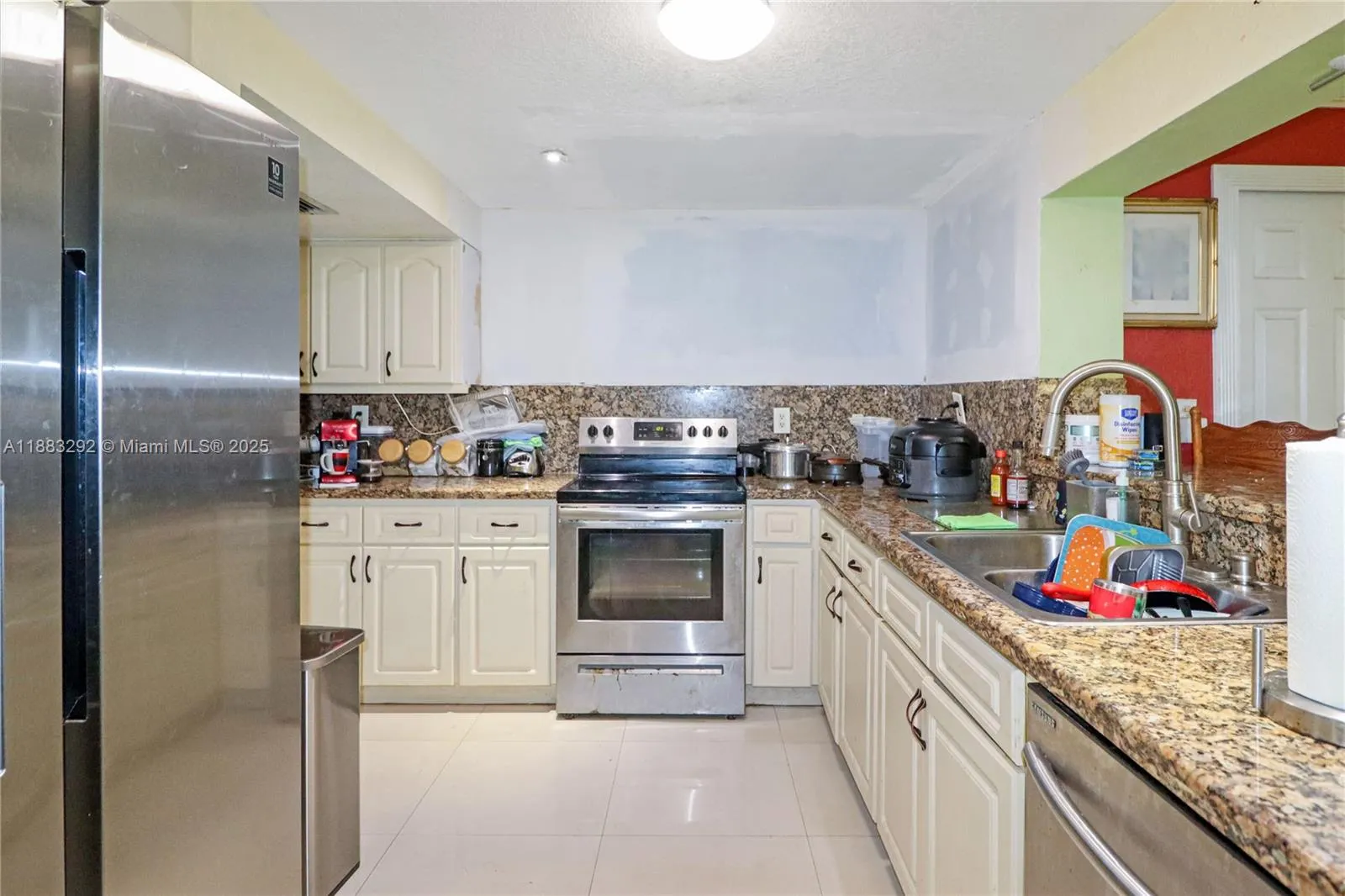 10020 SW 41st Ter