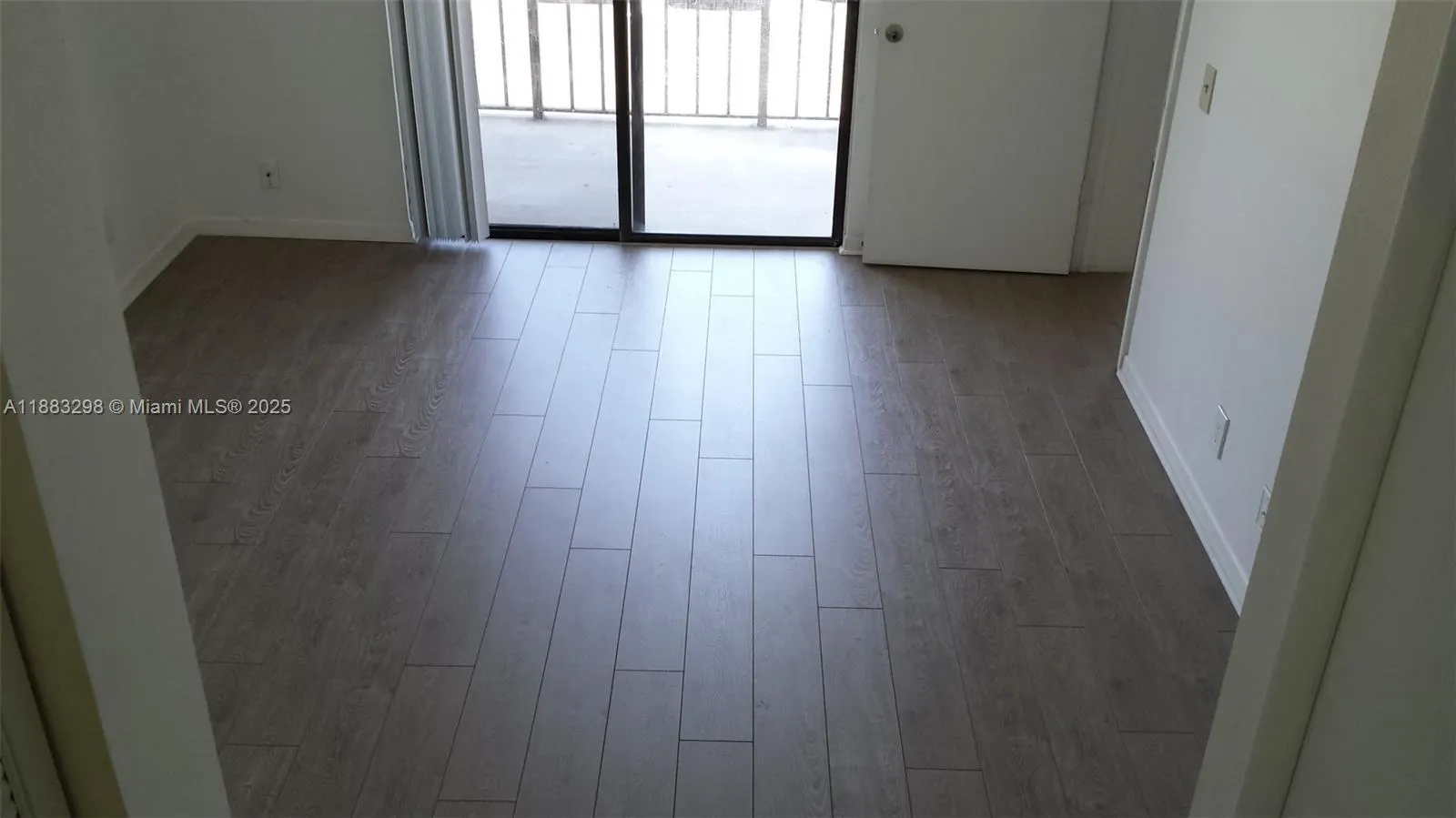 752 Executive Center Dr, #25