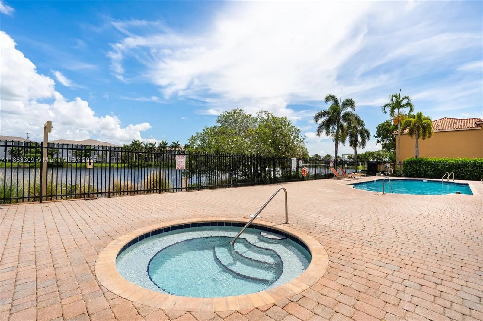 724 SW 106th Ave, #2010