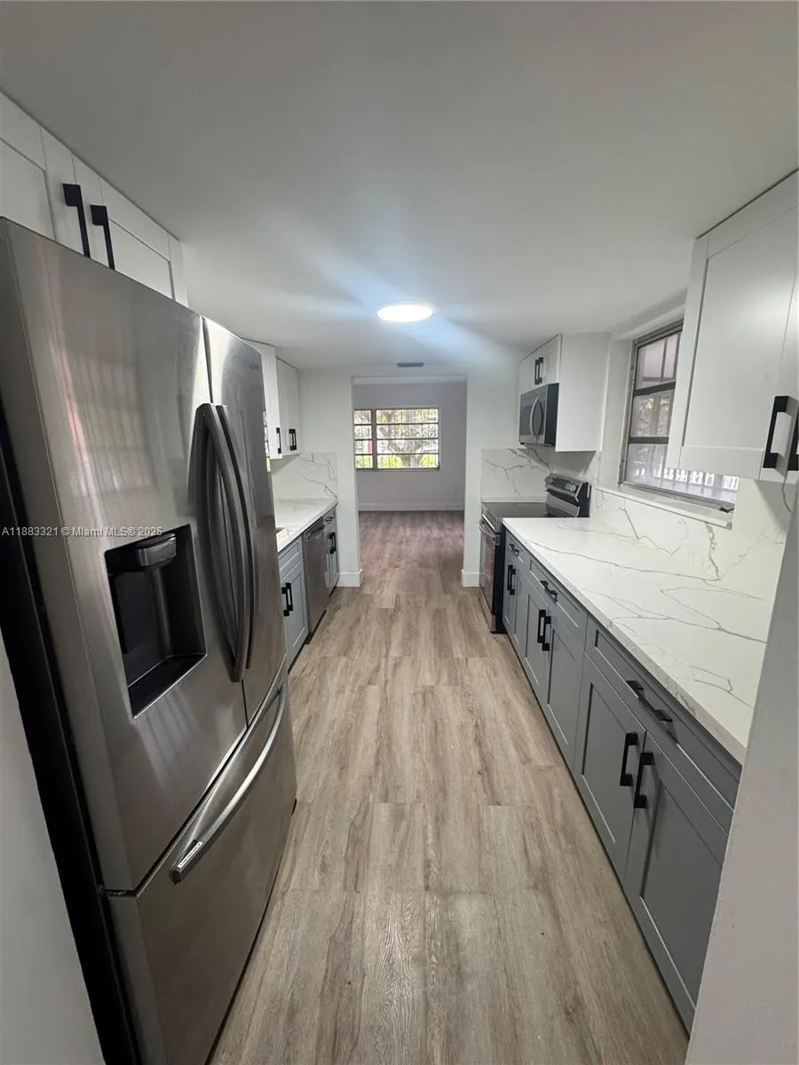 3240 SW 22nd Ter, #2