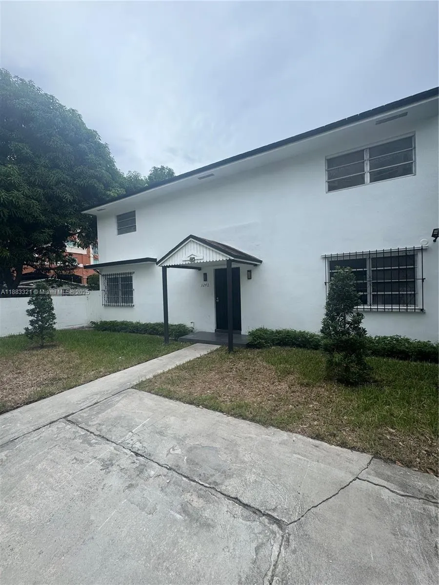3240 SW 22nd Ter, #2