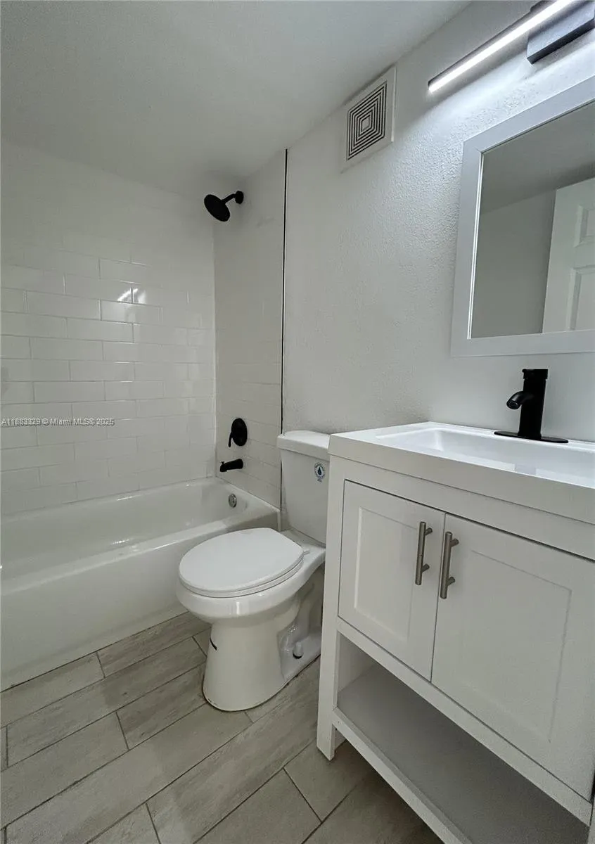 37 NW 59th St, #7
