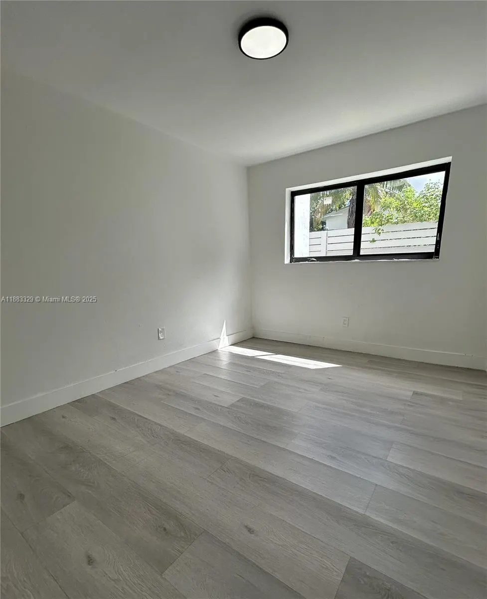 37 NW 59th St, #7