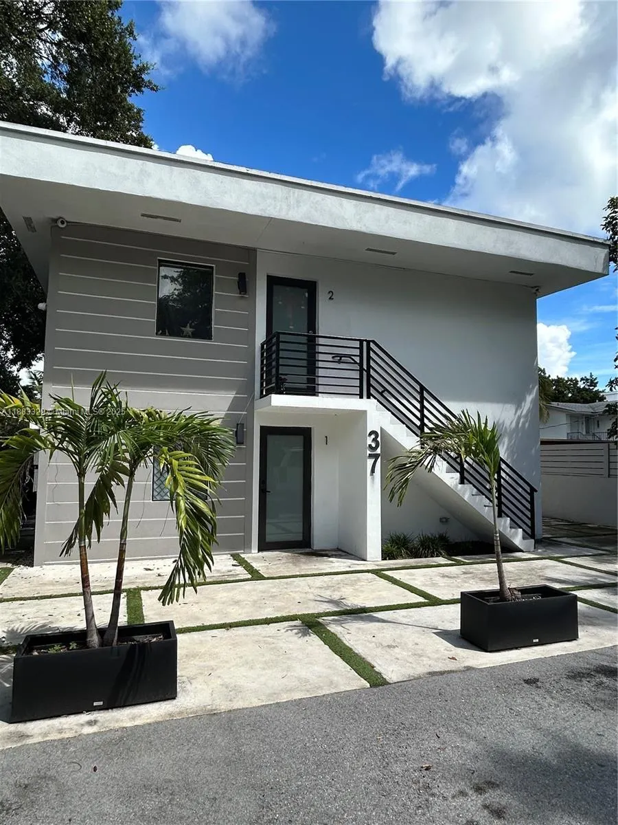 37 NW 59th St, #7