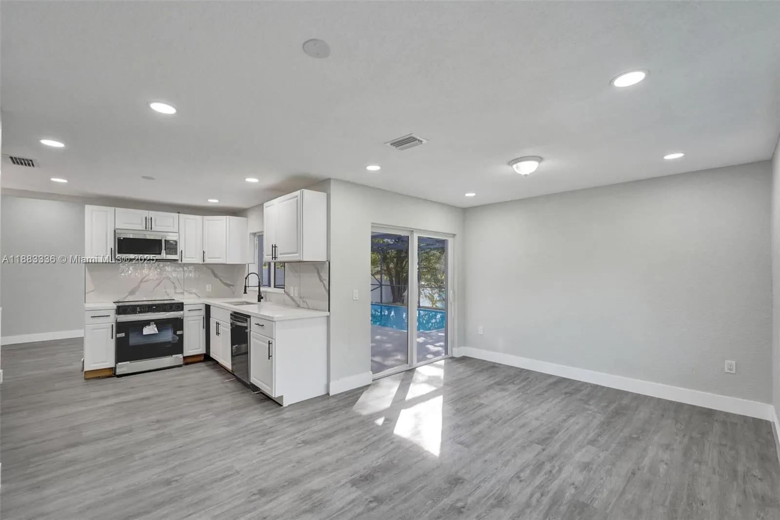 8400 NW 7th St