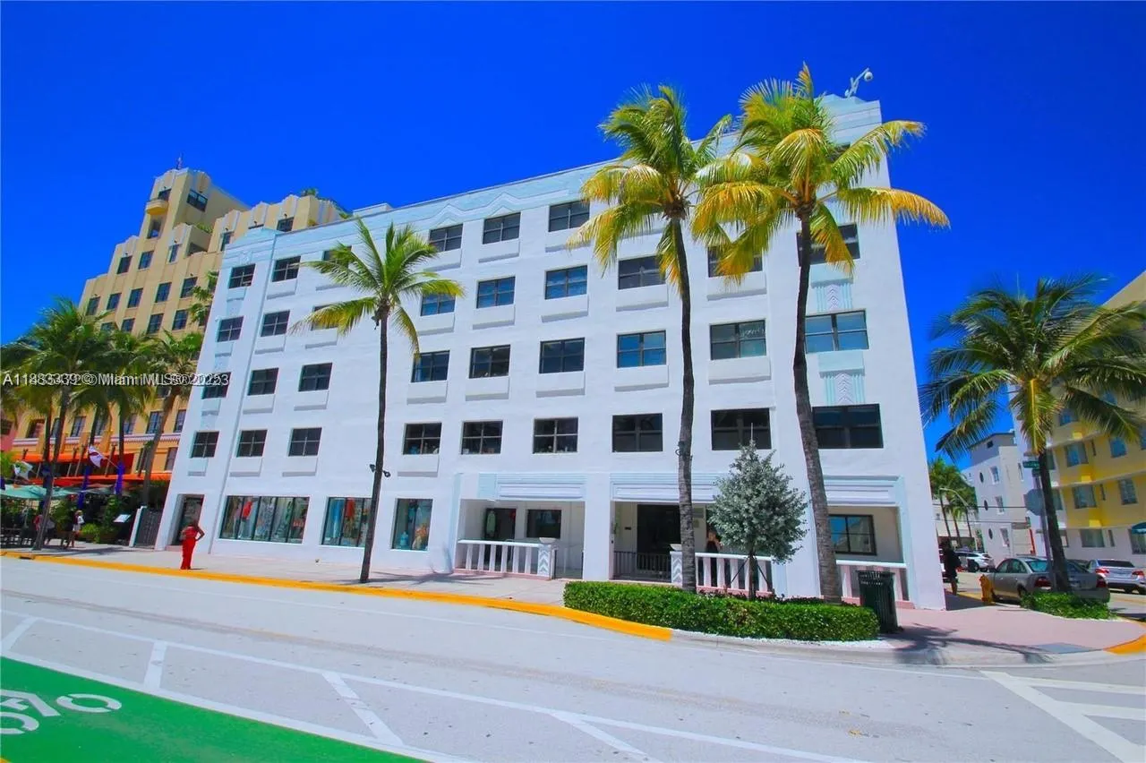 1390 Ocean Dr, #502