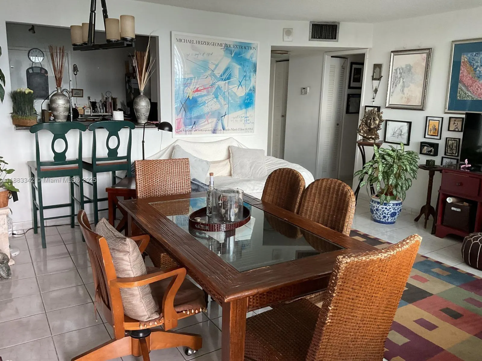 7135 Collins Ave, #533