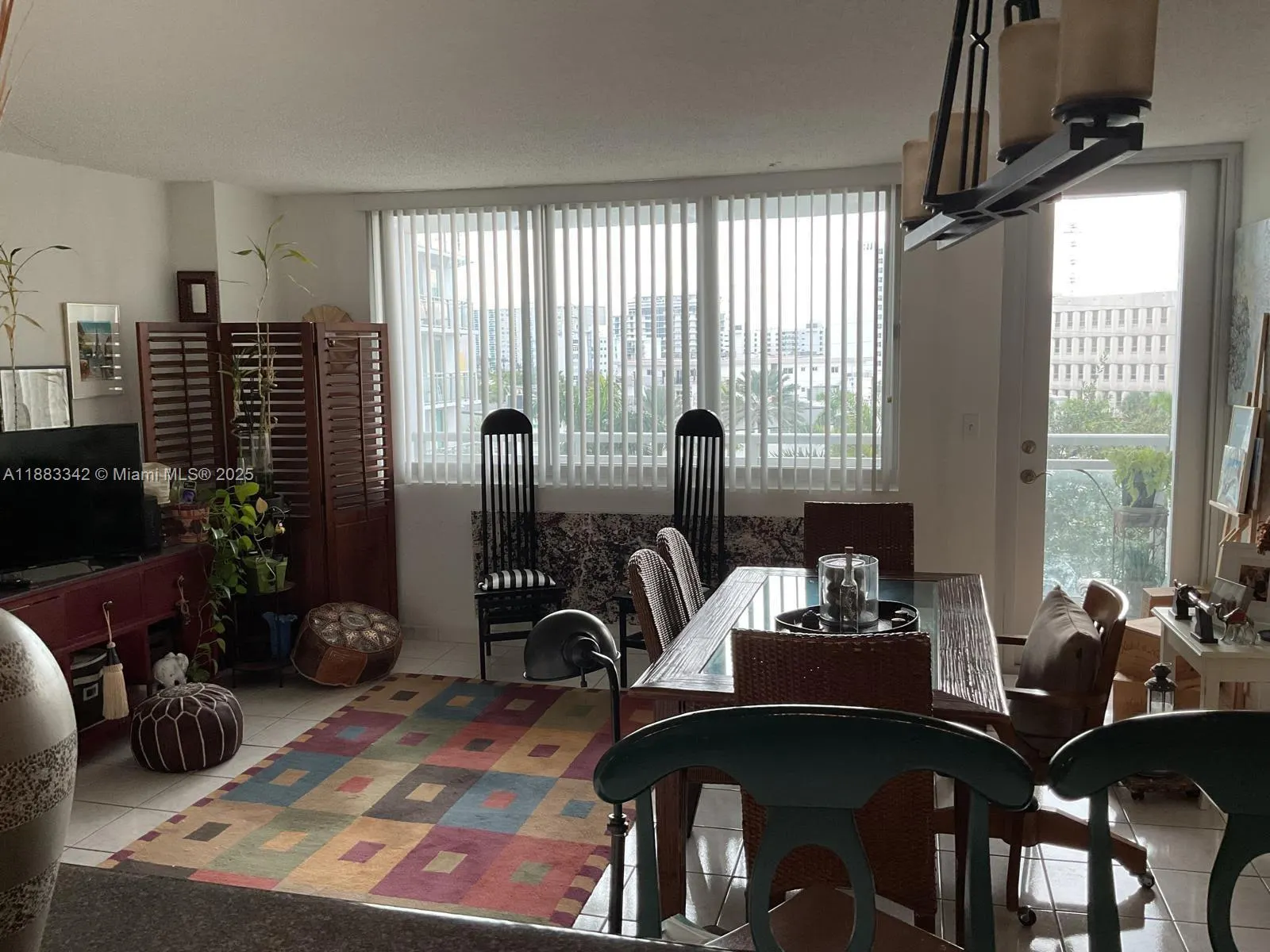 7135 Collins Ave, #533