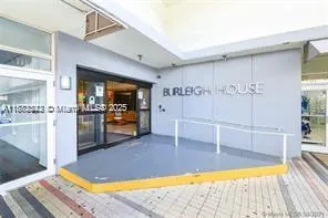 7135 Collins Ave, #533