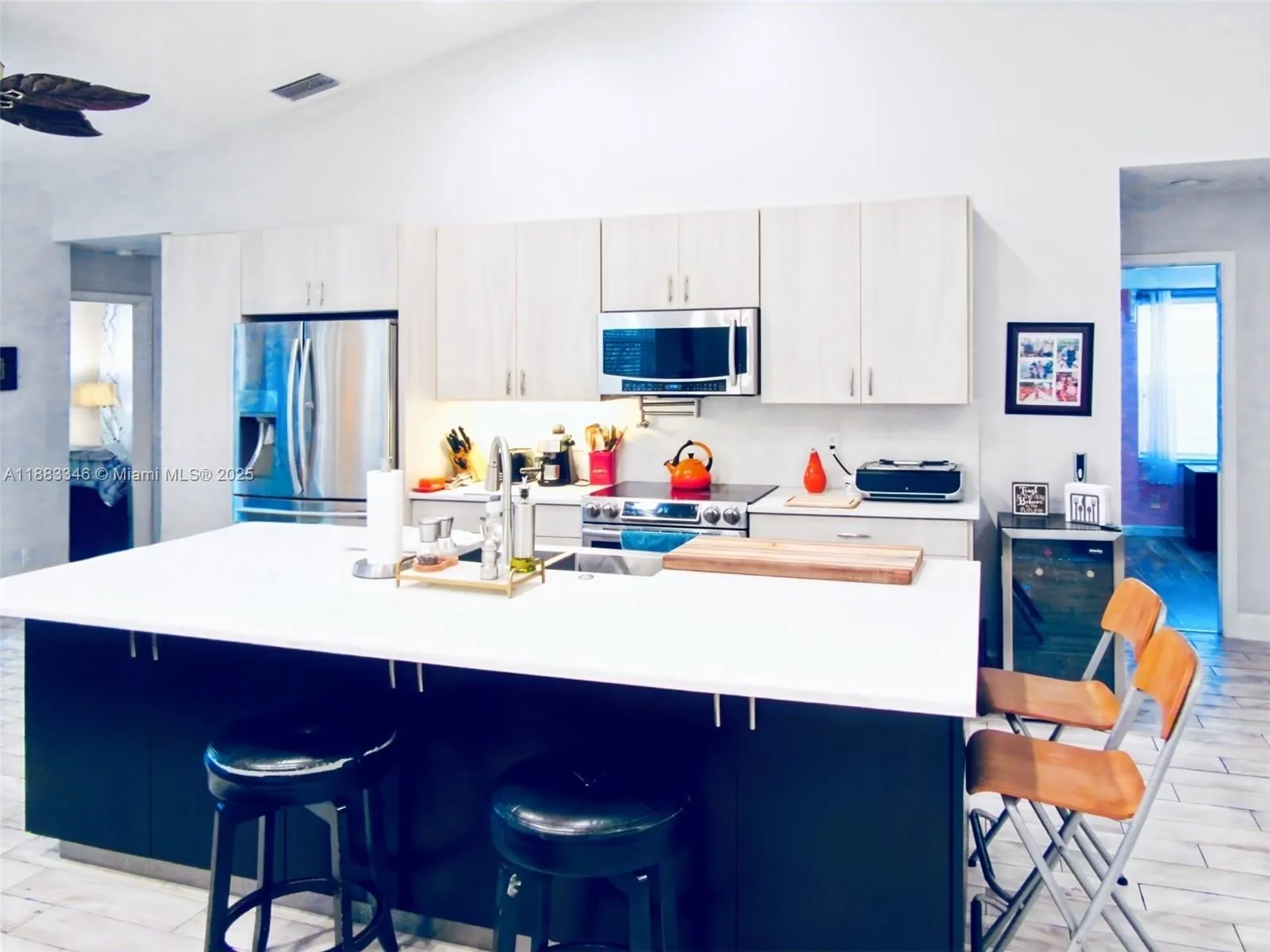 869 Sand Creek Cir