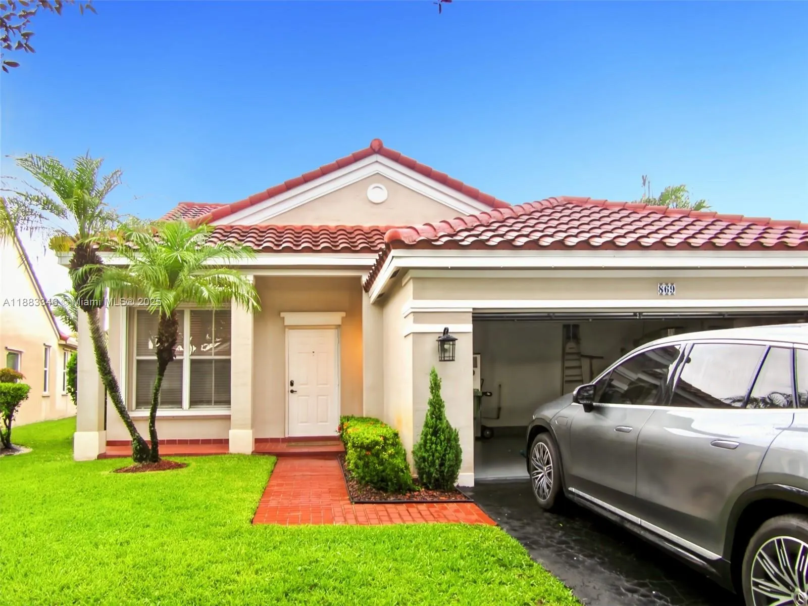 869 Sand Creek Cir