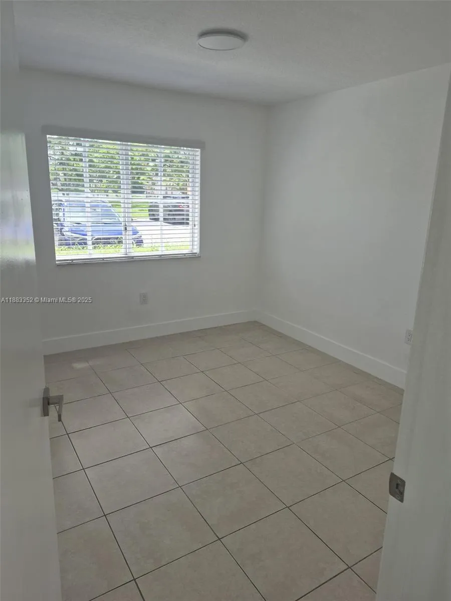 2701 SE 12th Pl, #106