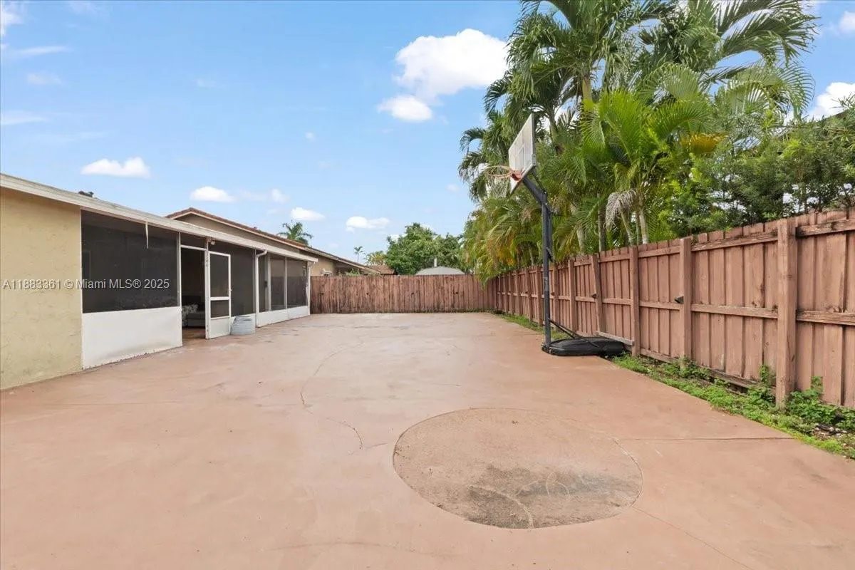 15327 SW 179th Ter