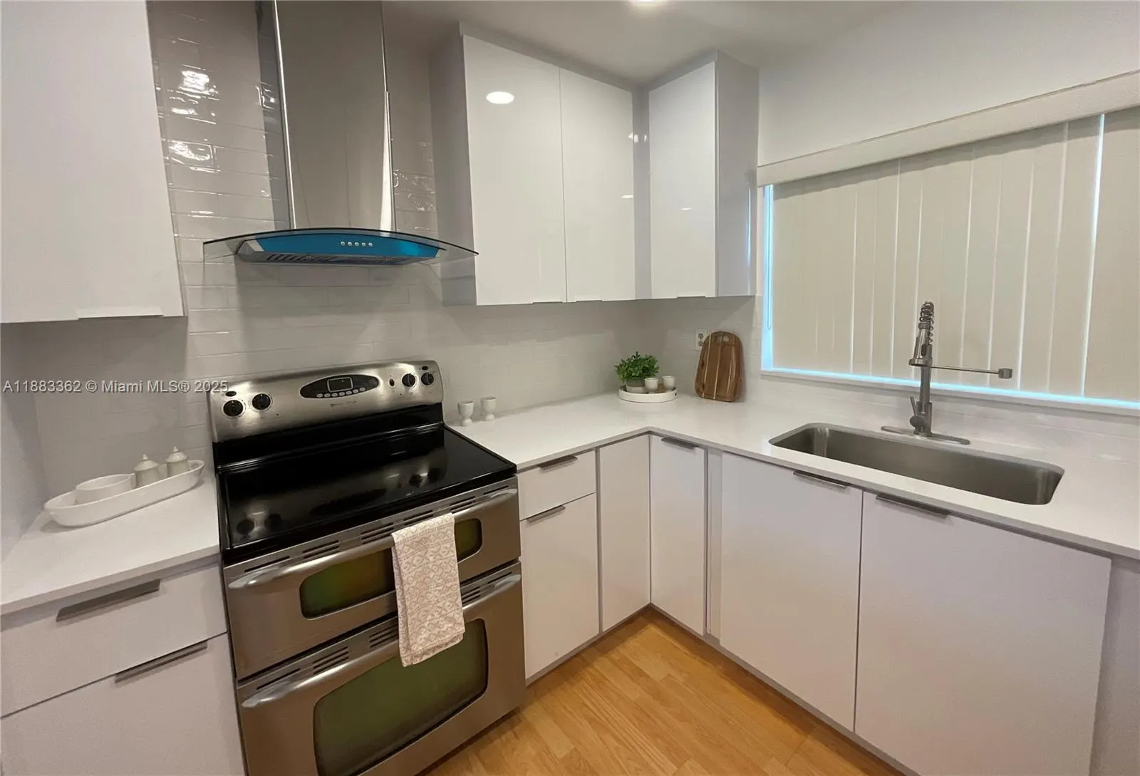 9481 Sunrise Lakes Blvd, #302