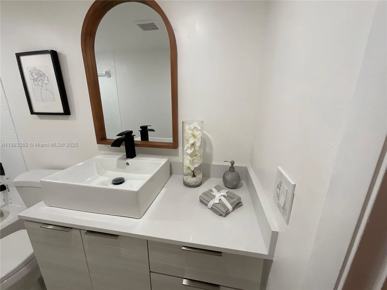 9481 Sunrise Lakes Blvd, #302