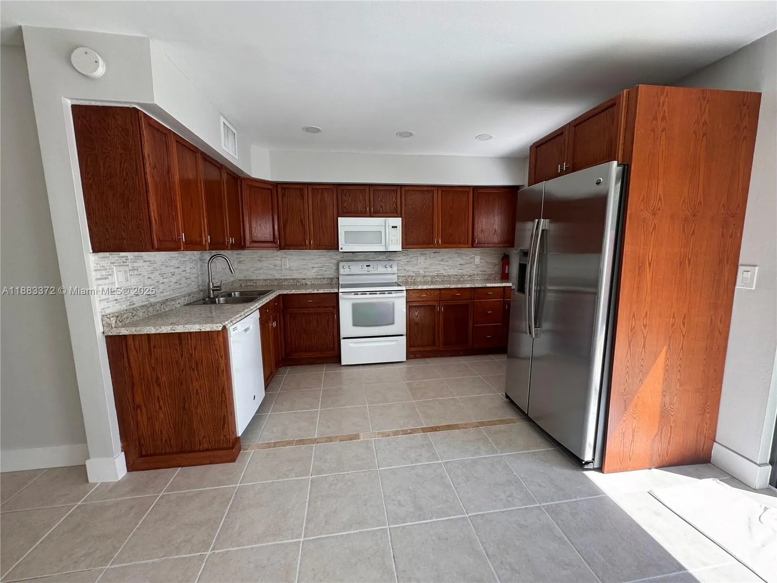 811 Sandtree Dr, #811