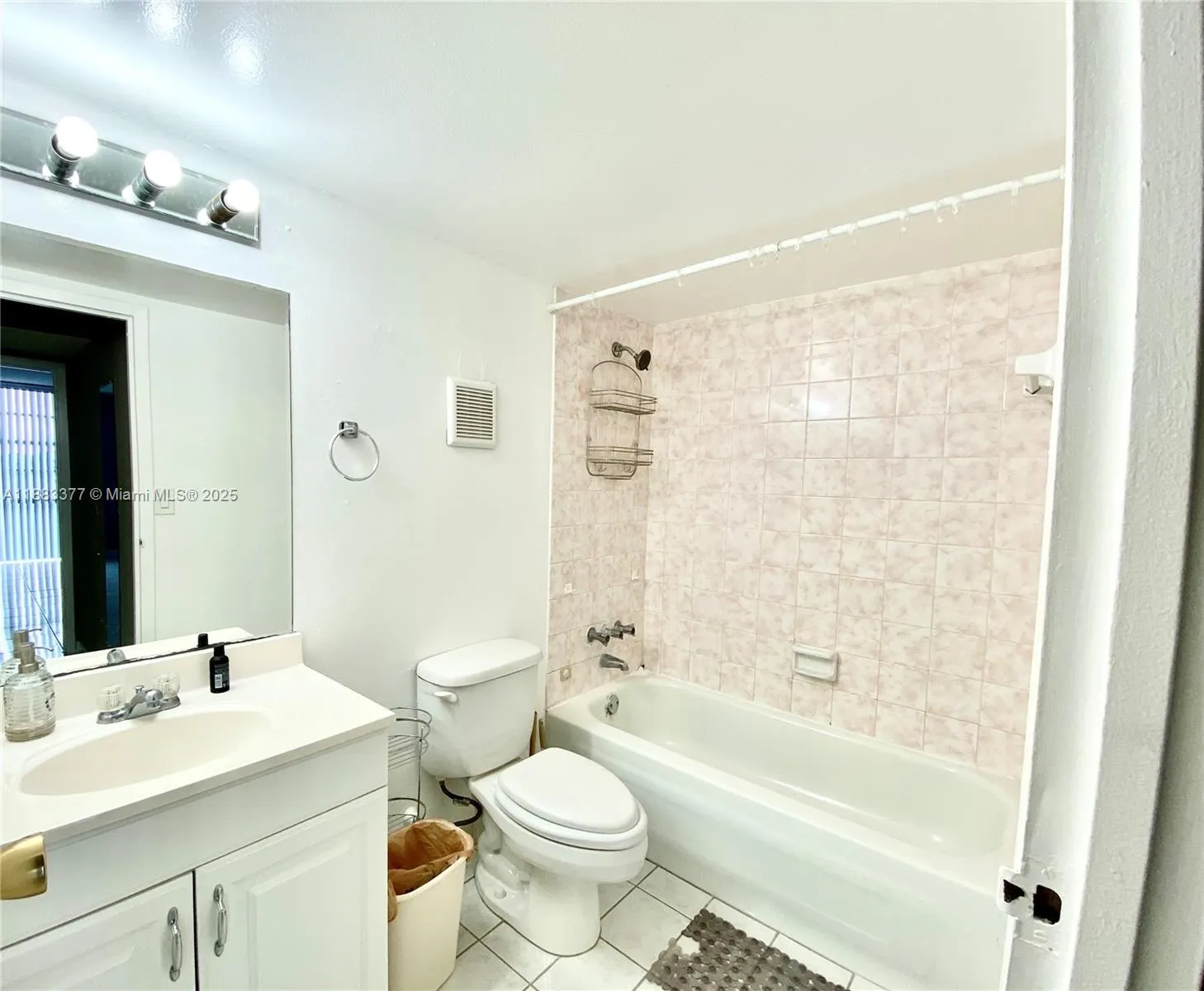 16950 DIXIE, #A536