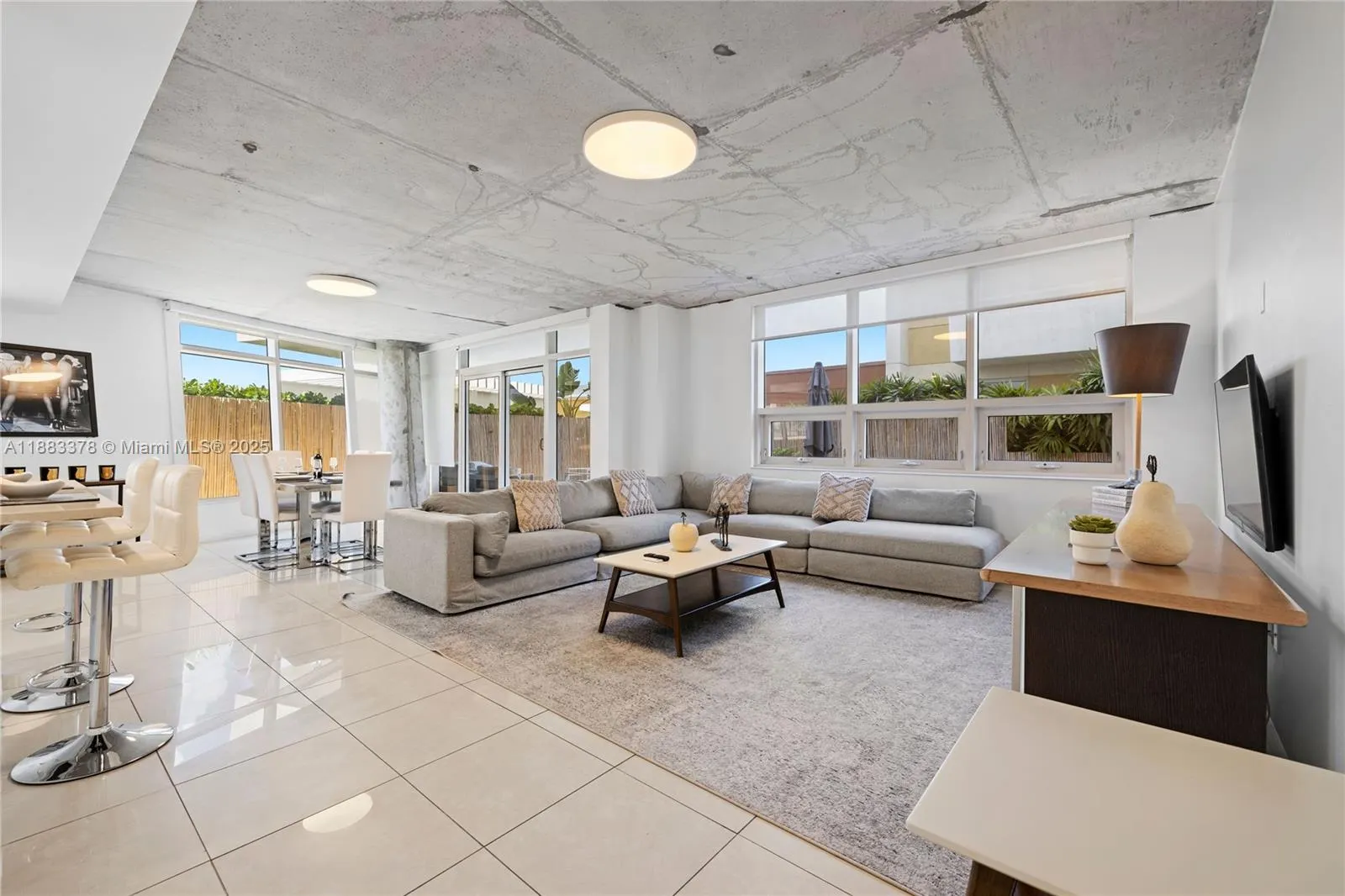 3250 NE 1st Ave, #515