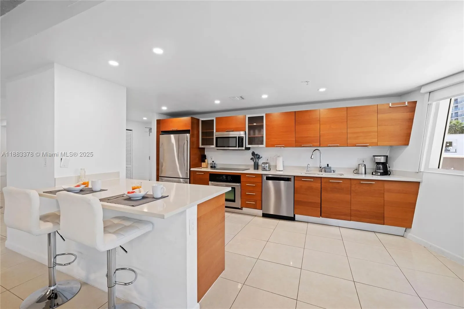 3250 NE 1st Ave, #515