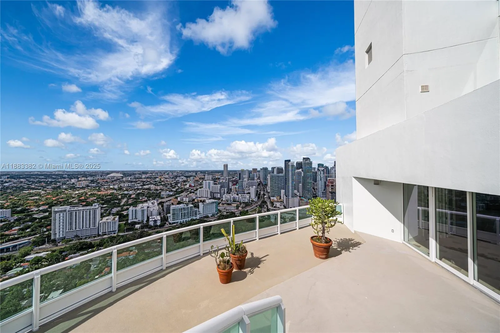 1643 Brickell Ave, #PH4902