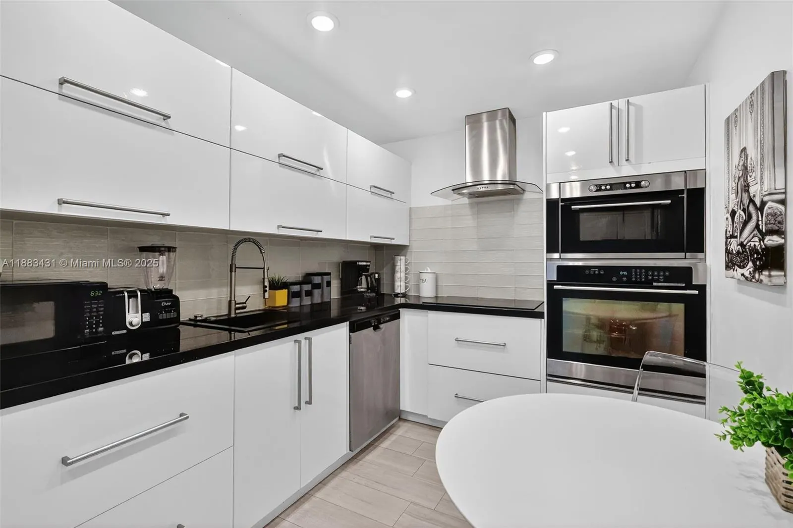 4001 S Ocean Dr, #14G