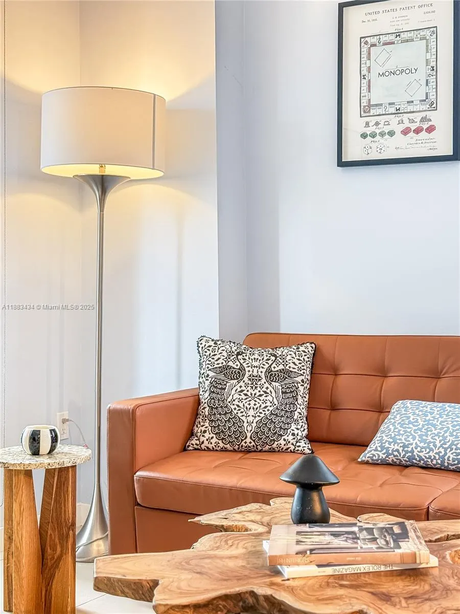 31 SE 6th St, #1708