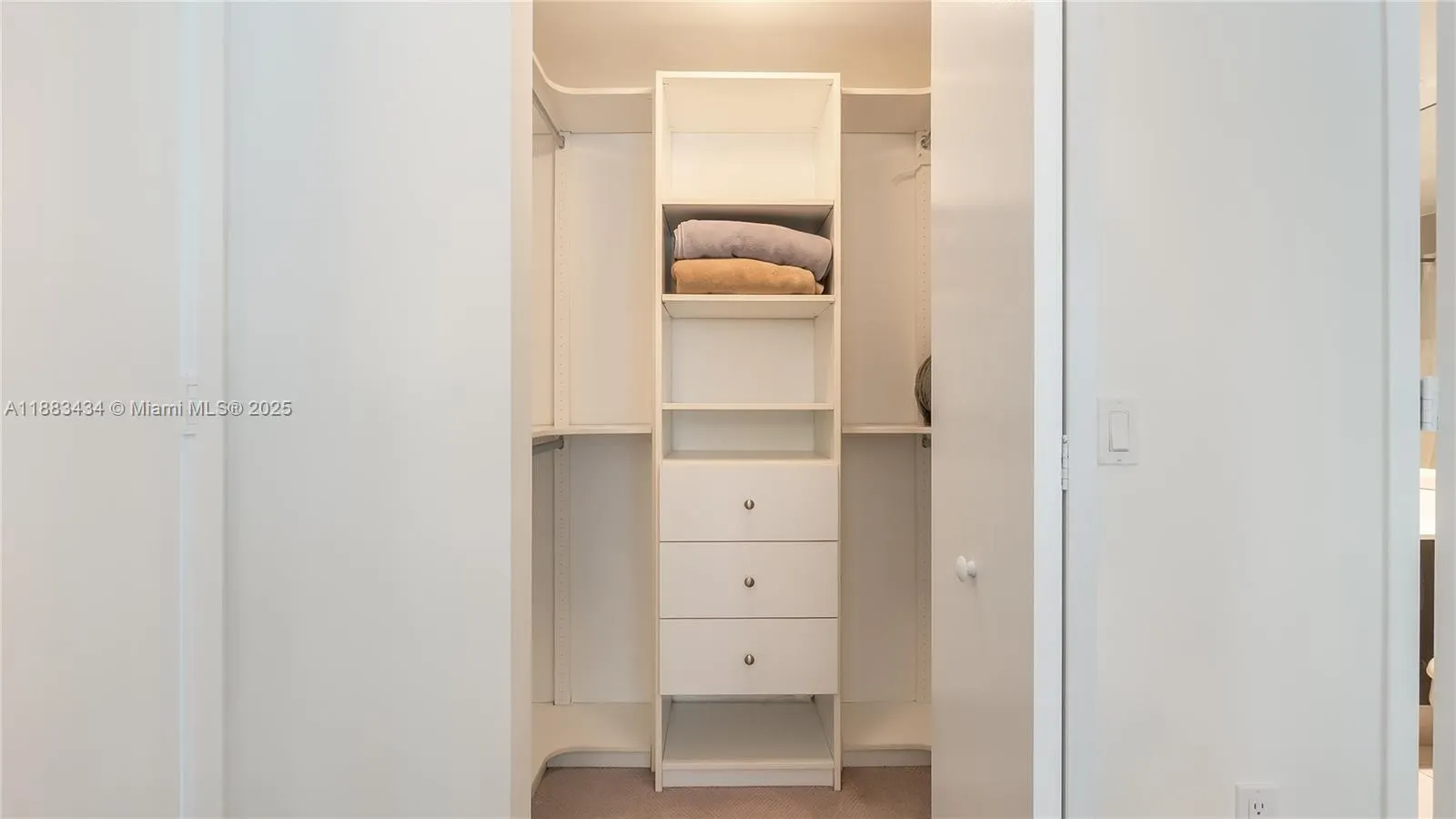 31 SE 6th St, #1708