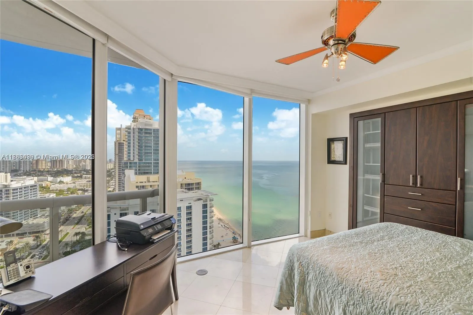 17201 Collins Ave, #3302