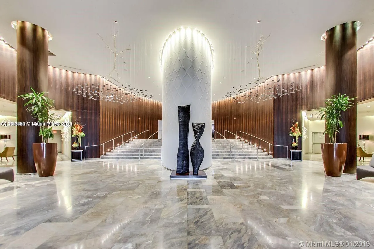17201 Collins Ave, #3302