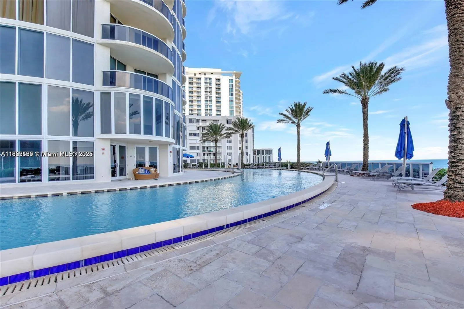 17201 Collins Ave, #3302