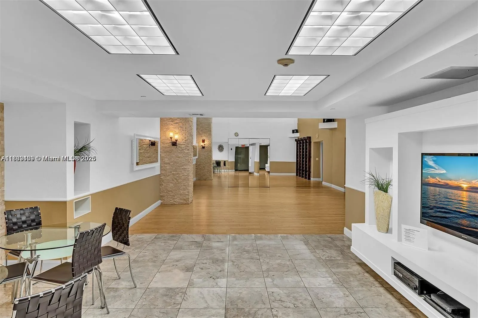 17201 Collins Ave, #3302