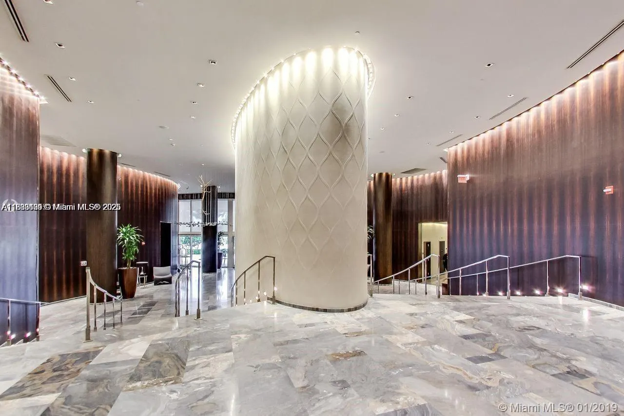 17201 Collins Ave, #3302