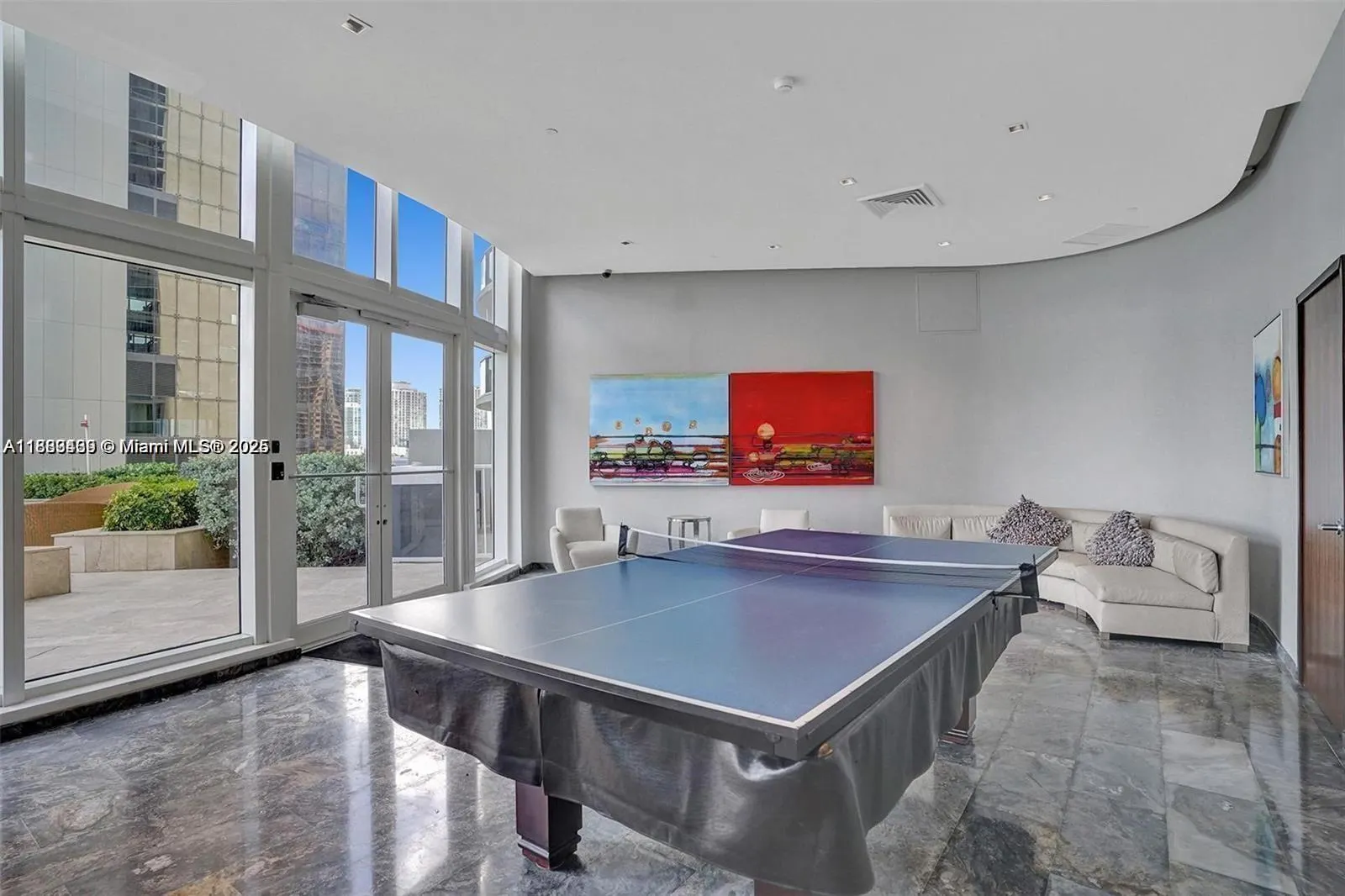 17201 Collins Ave, #3302